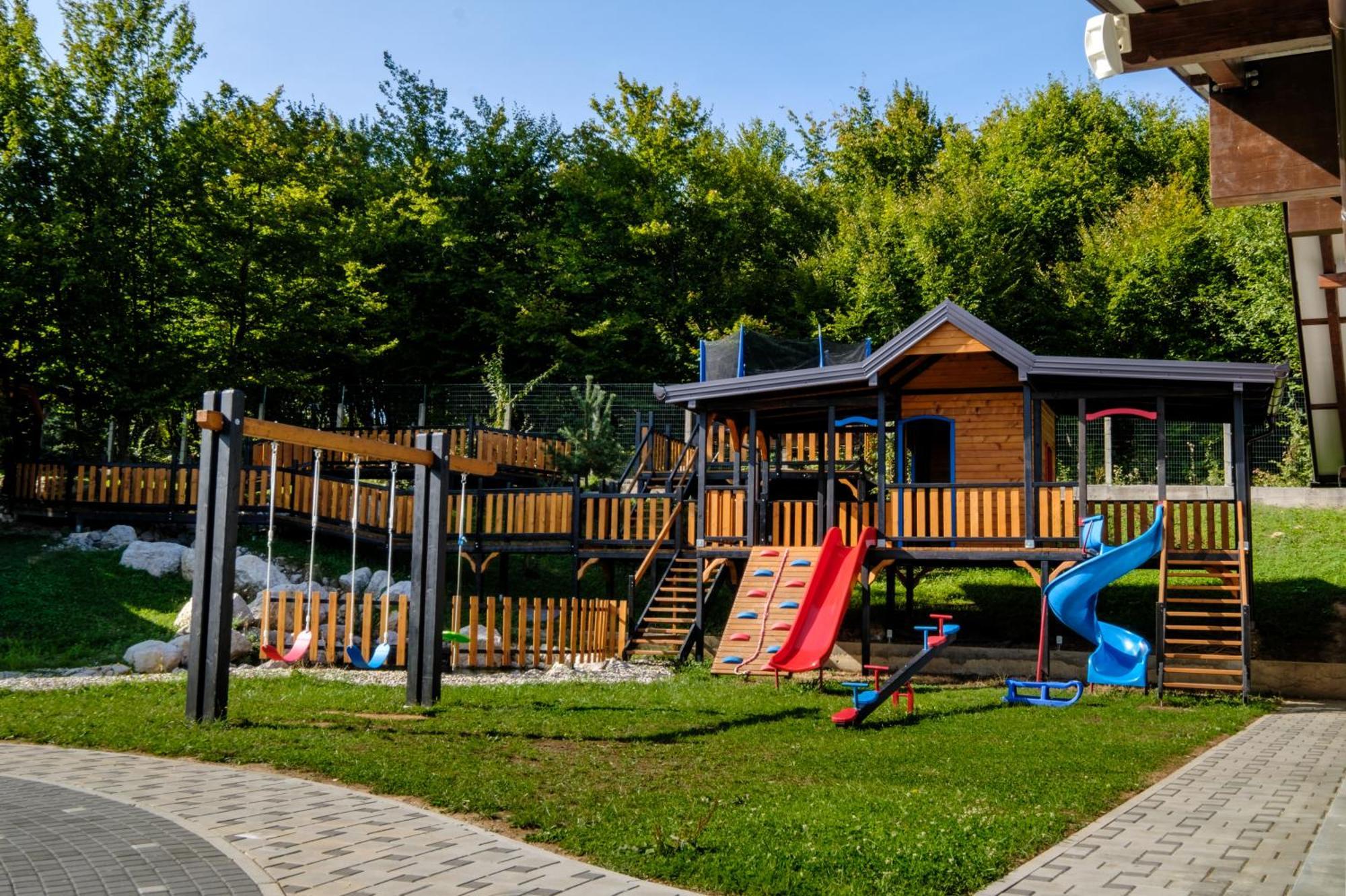 Maiden Water Resort Сараево Екстериор снимка